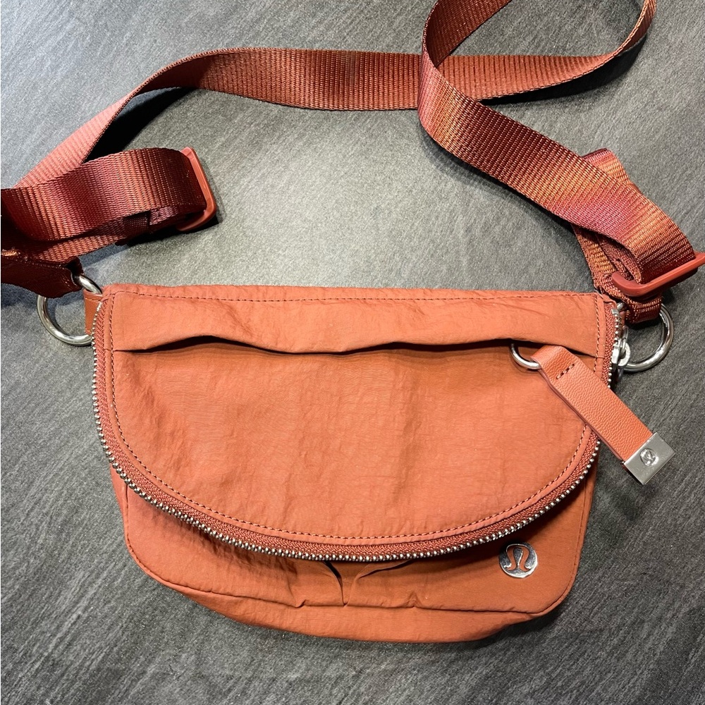 Lululemon All Night Festival bag